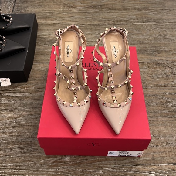 Valentino Garavani Rockstud Pumps Size 39 - Picture 7 of 14